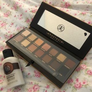 COSMETICS DUO GIFT SET, perfect for Christmas❤️